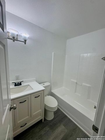 7230 GLEN HVN, San Antonio, TX 78239