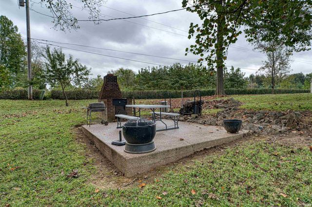 5244 Tarrytown Road, Newburgh, IN 47630