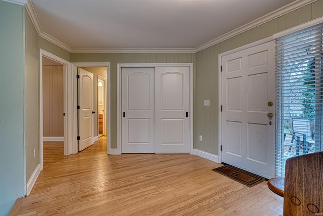 5244 Tarrytown Road, Newburgh, IN 47630