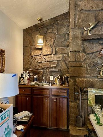 4 SW 66th Street, Oklahoma City, OK 73139