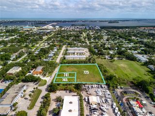 725 15th Place, Vero Beach, FL 32960