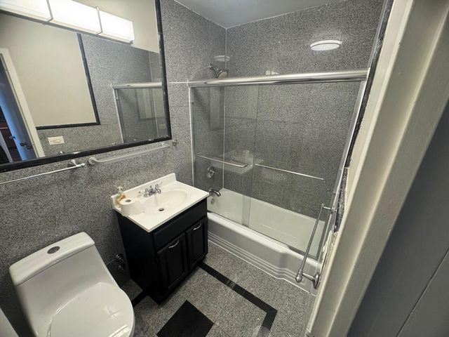 6301 N Sheridan Road 23N, Chicago, IL 60660