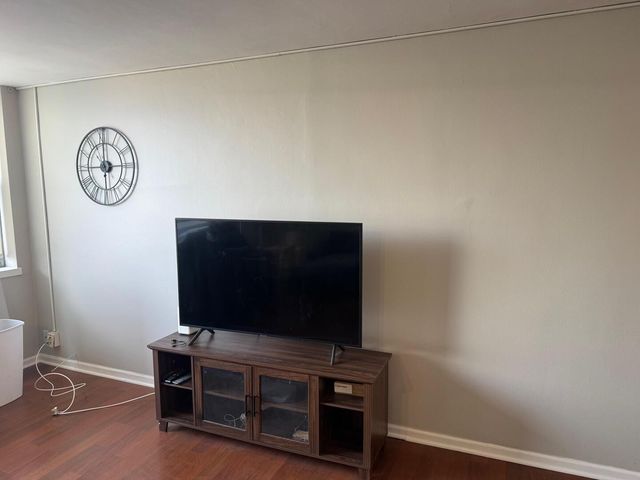 6301 N Sheridan Road 23N, Chicago, IL 60660