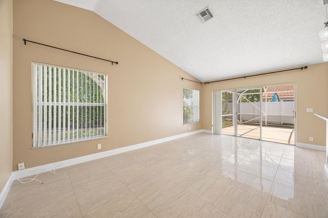 4720 NW 7th Street, Deerfield Beach, FL 33442