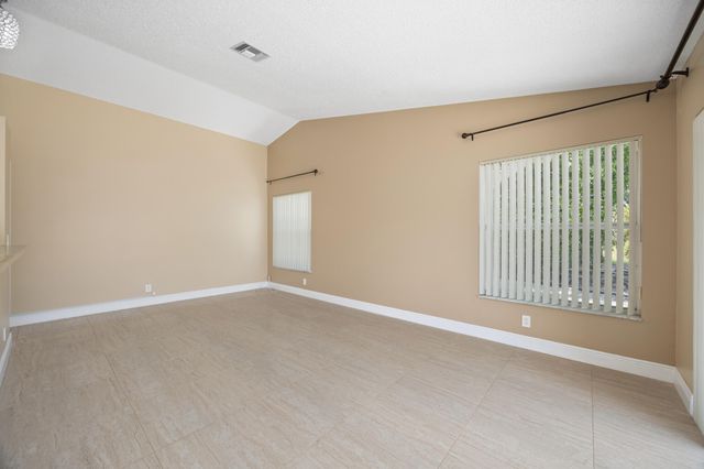 4720 NW 7th Street, Deerfield Beach, FL 33442