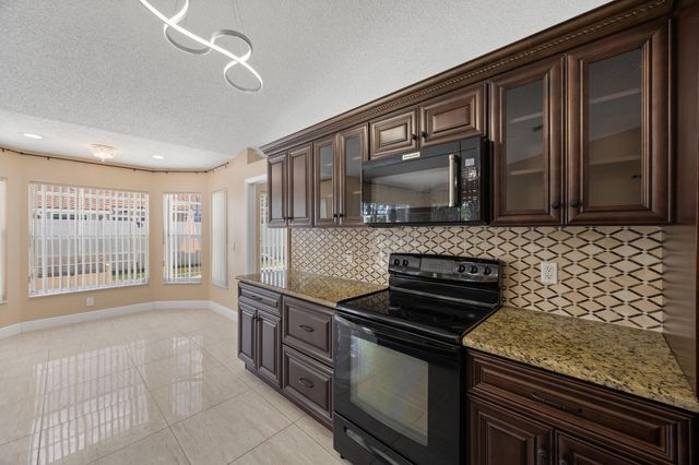 4720 NW 7th Street, Deerfield Beach, FL 33442