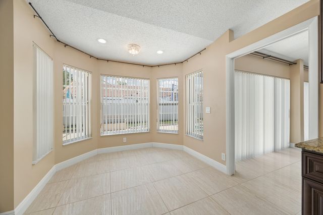 4720 NW 7th Street, Deerfield Beach, FL 33442