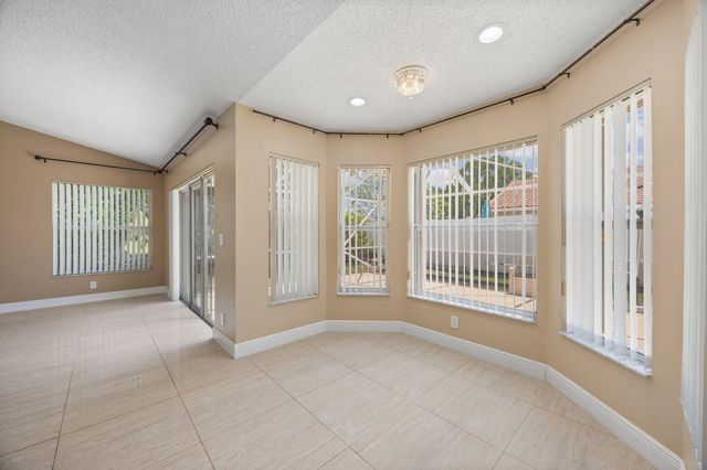 4720 NW 7th Street, Deerfield Beach, FL 33442