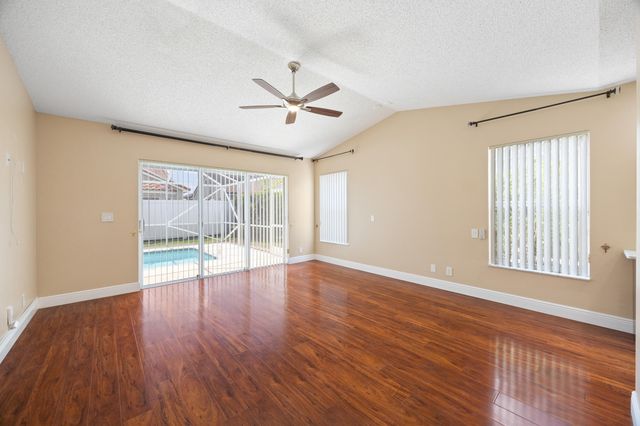 4720 NW 7th Street, Deerfield Beach, FL 33442
