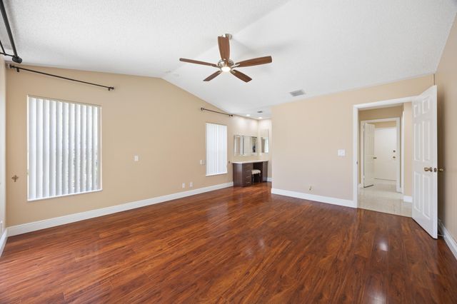 4720 NW 7th Street, Deerfield Beach, FL 33442