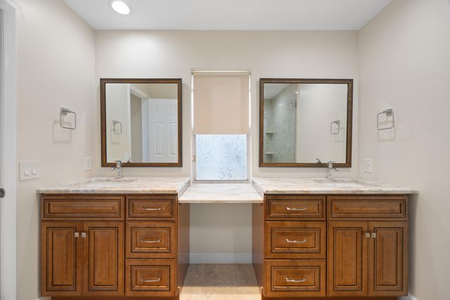 4720 NW 7th Street, Deerfield Beach, FL 33442