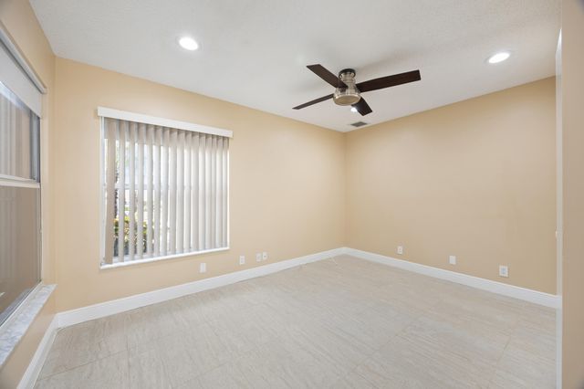4720 NW 7th Street, Deerfield Beach, FL 33442