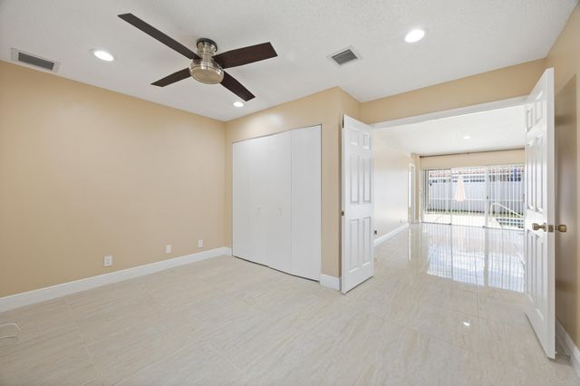 4720 NW 7th Street, Deerfield Beach, FL 33442