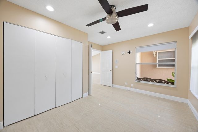 4720 NW 7th Street, Deerfield Beach, FL 33442