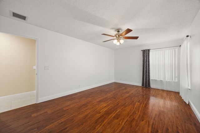 4720 NW 7th Street, Deerfield Beach, FL 33442