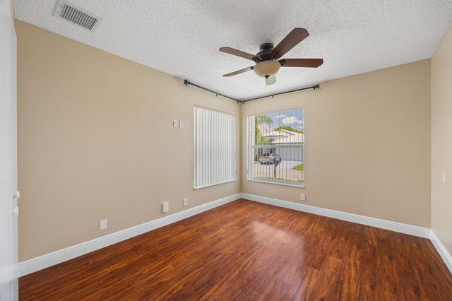 4720 NW 7th Street, Deerfield Beach, FL 33442