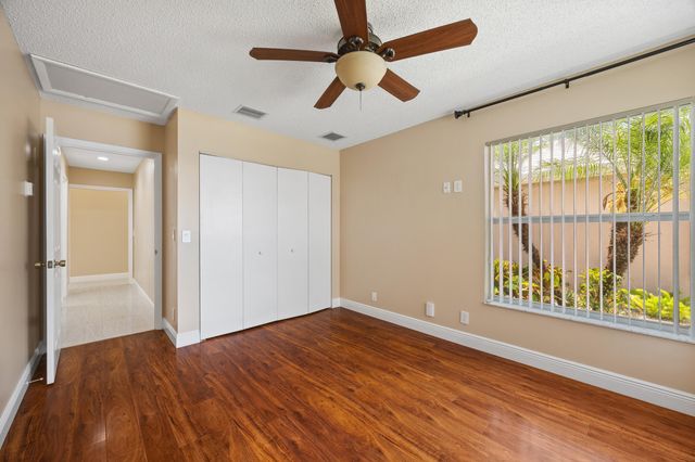 4720 NW 7th Street, Deerfield Beach, FL 33442
