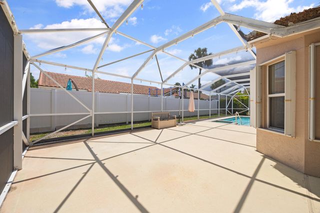 4720 NW 7th Street, Deerfield Beach, FL 33442
