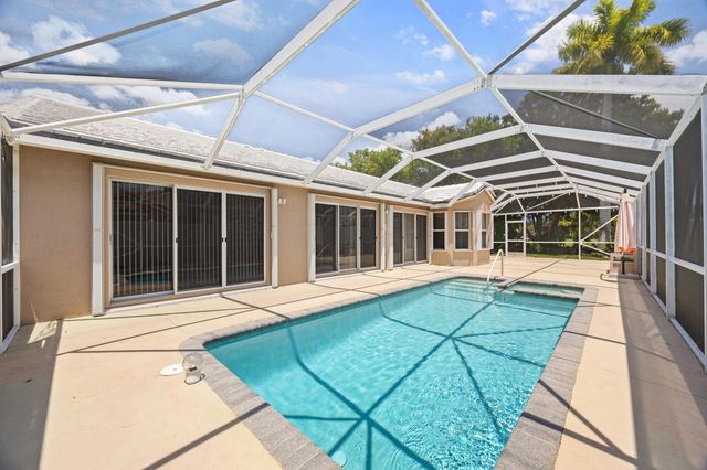 4720 NW 7th Street, Deerfield Beach, FL 33442