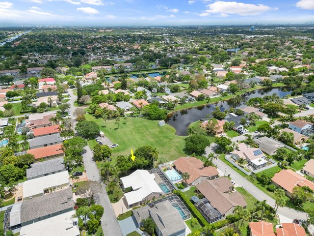 4720 NW 7th Street, Deerfield Beach, FL 33442