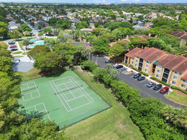 4720 NW 7th Street, Deerfield Beach, FL 33442