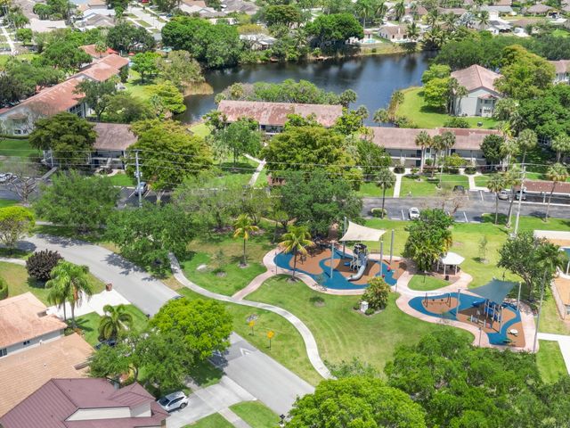 4720 NW 7th Street, Deerfield Beach, FL 33442