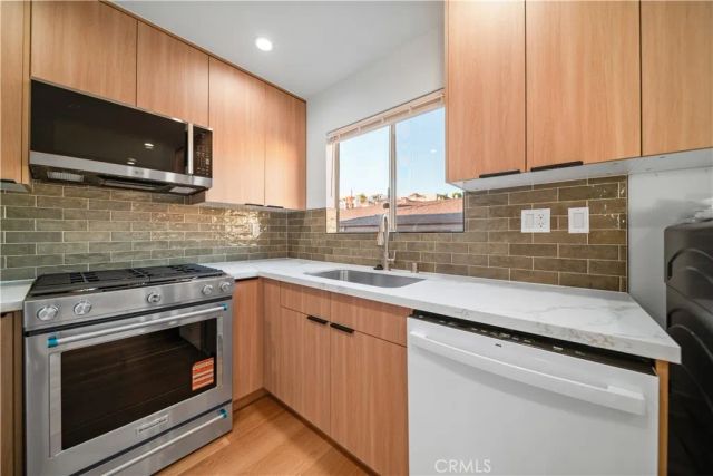 936 Centennial 7, Los Angeles, CA 90012
