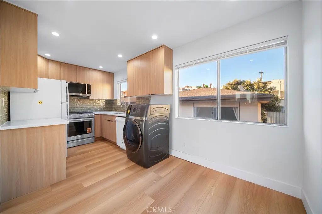 936 Centennial 7, Los Angeles, CA 90012