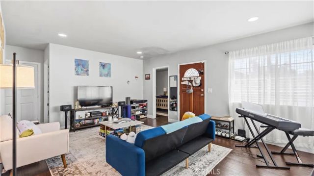 28 W Ramona Road, Alhambra, CA 91803