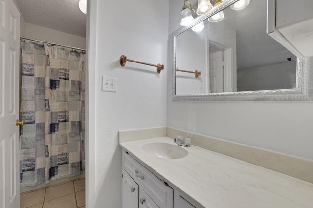 113 Hillendale Drive, Livingston, TX 77351