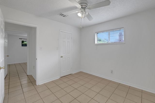113 Hillendale Drive, Livingston, TX 77351