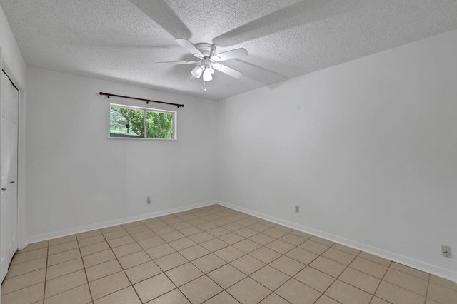 113 Hillendale Drive, Livingston, TX 77351