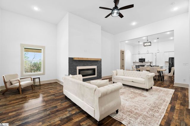 6025 Highway 101 N, Gray Court, SC 29645