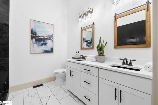 6025 Highway 101 N, Gray Court, SC 29645