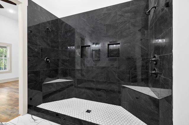 6025 Highway 101 N, Gray Court, SC 29645