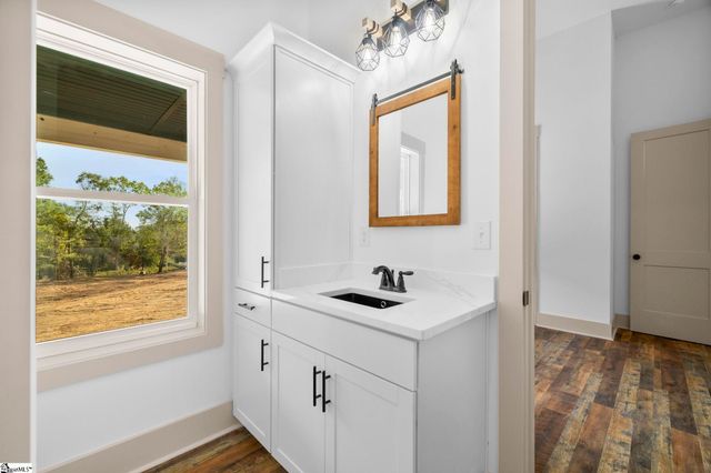 6025 Highway 101 N, Gray Court, SC 29645