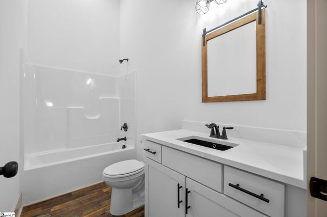 6025 Highway 101 N, Gray Court, SC 29645