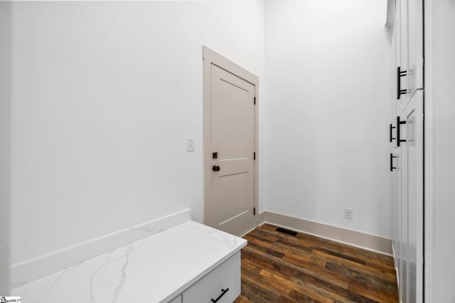 6025 Highway 101 N, Gray Court, SC 29645