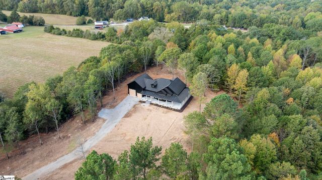 6025 Highway 101 N, Gray Court, SC 29645