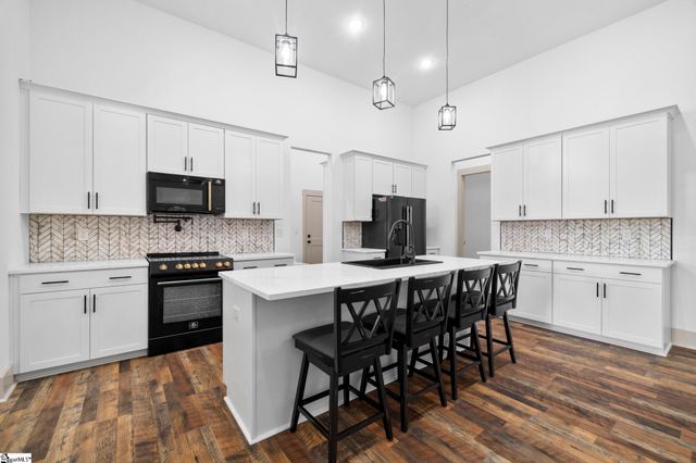 6025 Highway 101 N, Gray Court, SC 29645