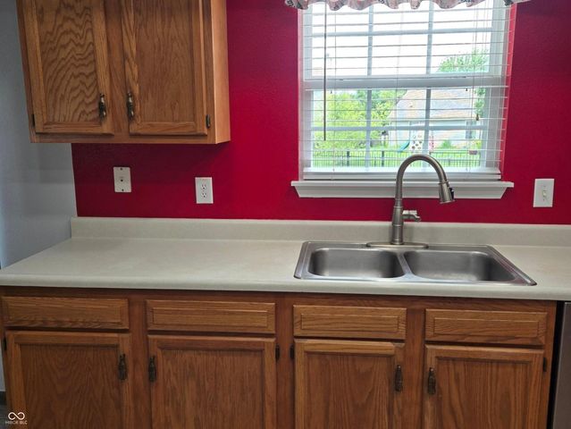 10706 Sunburst, Noblesville, IN 46060