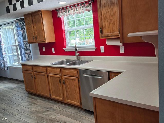 10706 Sunburst, Noblesville, IN 46060