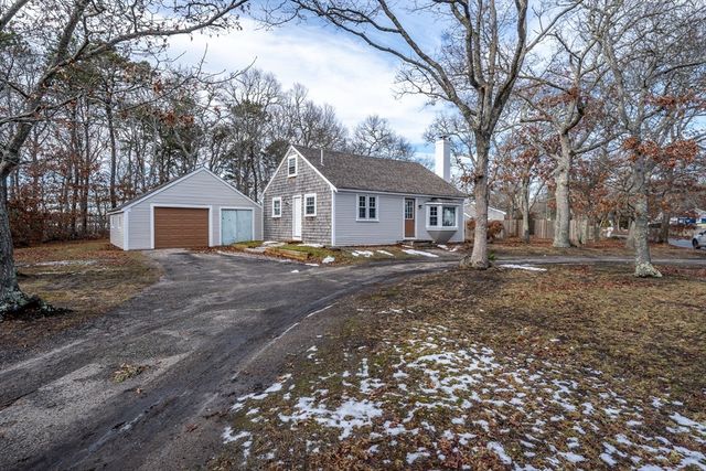 37 Regional Ave, Yarmouth, MA 02664