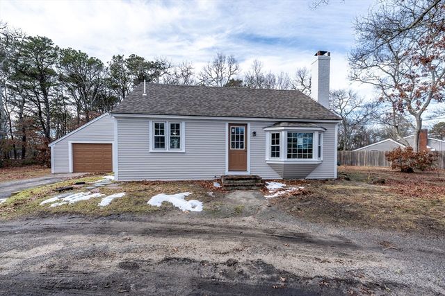 37 Regional Ave, Yarmouth, MA 02664
