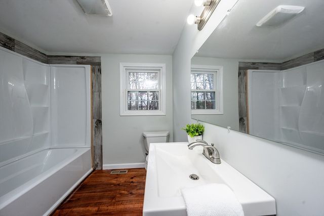 37 Regional Ave, Yarmouth, MA 02664