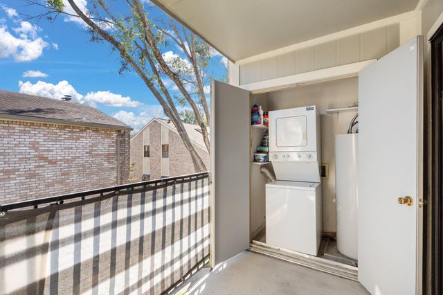 8100 Cambridge Street 136, Houston, TX 77054