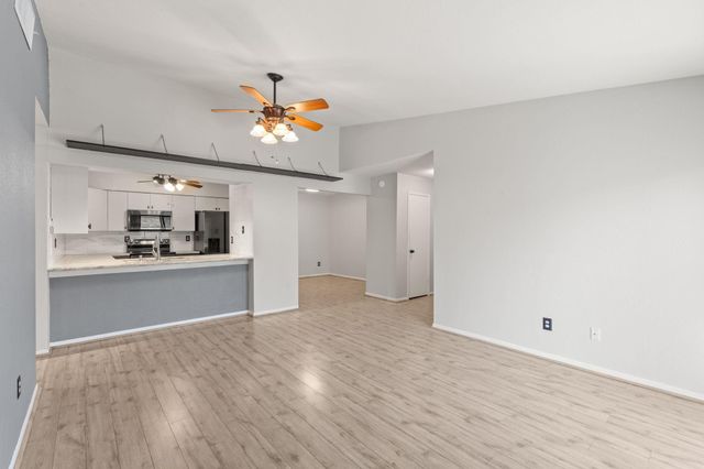 8100 Cambridge Street 136, Houston, TX 77054