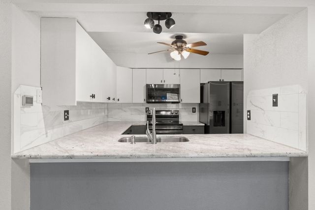8100 Cambridge Street 136, Houston, TX 77054