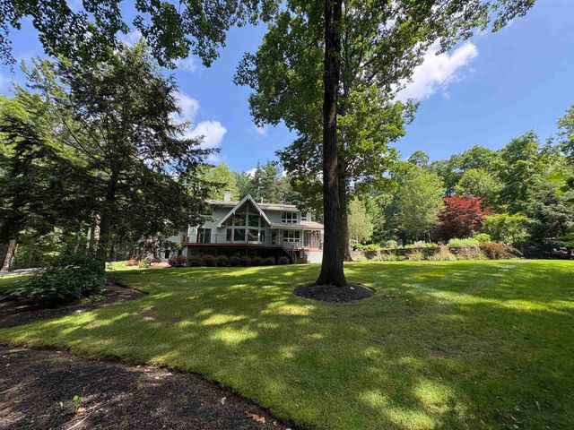 48 N Pepperell Road, Hollis, NH 03049