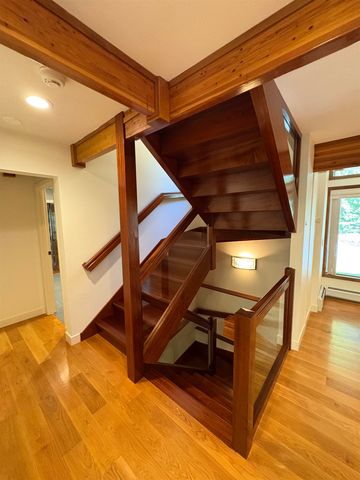 48 N Pepperell Road, Hollis, NH 03049